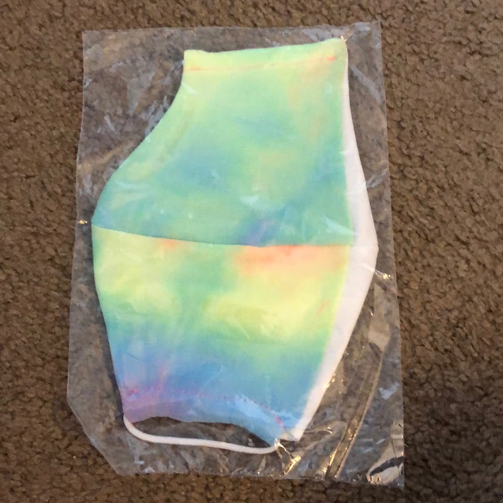 Brand new tie dye mask - Picture 4 of 4